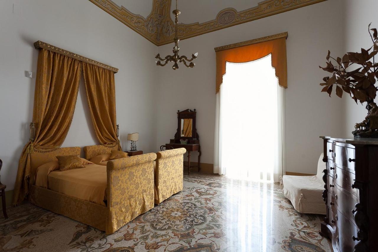 Palazzo Pio * Lecce
